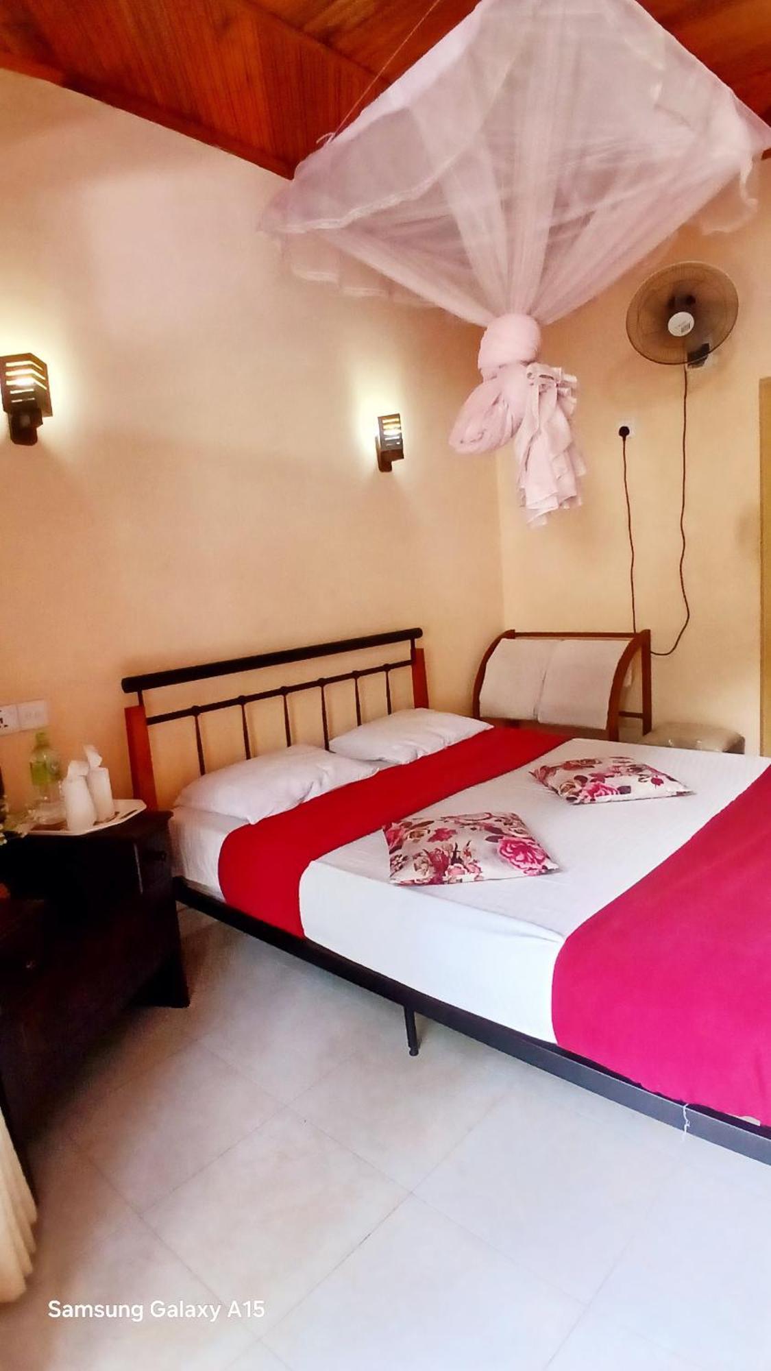 Jasmine Garden Inn Элла Экстерьер фото